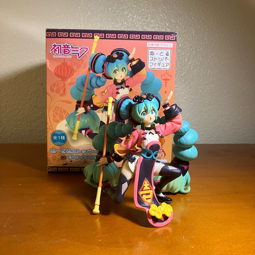Hatsune Miku noddle stopper figure china ver anime